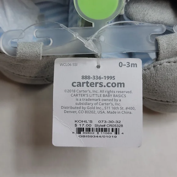 Preemie bodysuit set of 3 + baby shoes + caps NWT - Picture 7 of 9